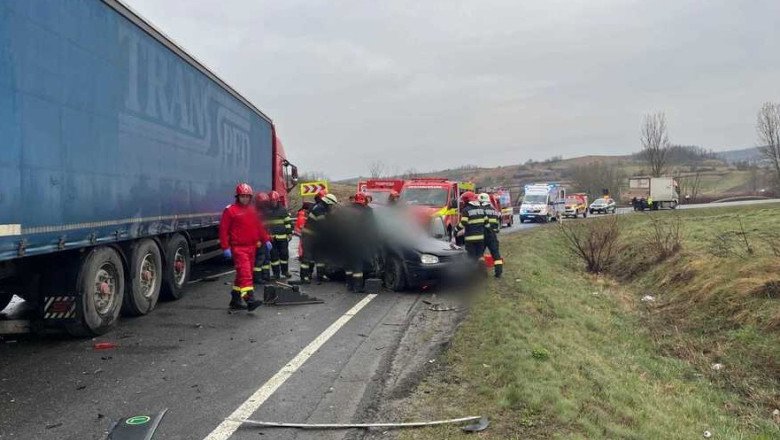 cinci-morti-in-cluj,-intr-un-accident-in-care-au-fost-implicate-doua-camioane-si-un-autoturism.-a-fost-chemat-un-elicopter-smurd