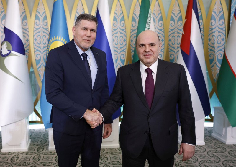 „delcy-din-havana”-si-iesirea-din-umbra-a-familiei-castro:-cum-ar-putea-ajunge-din-nou-la-putere-vechea-dinastie-a-cubei