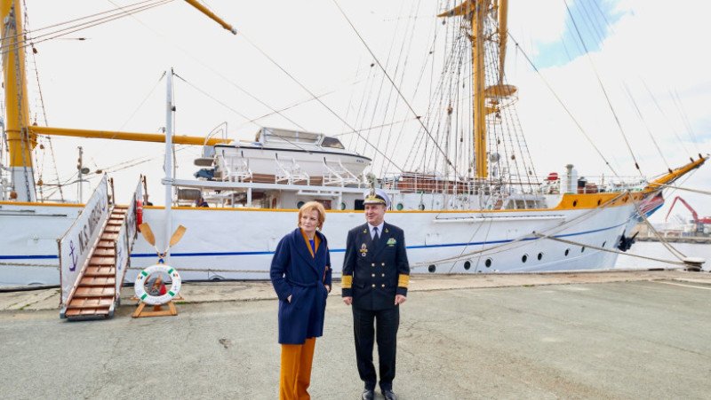 majestatea-sa-margareta,-custodele-coroanei,-la-bordul-navei-scoala-„mircea” majestatea-sa-margareta,-custodele-coroanei,-la-bordul-navei-scoala-„mircea”