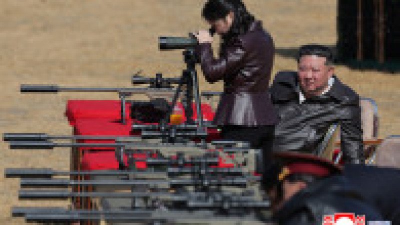 Liderul nord-coreean Kim Jong-un, alături de fiica sa, Kim Ju-ae. Foto: Profimedia | Poza 2 din 7