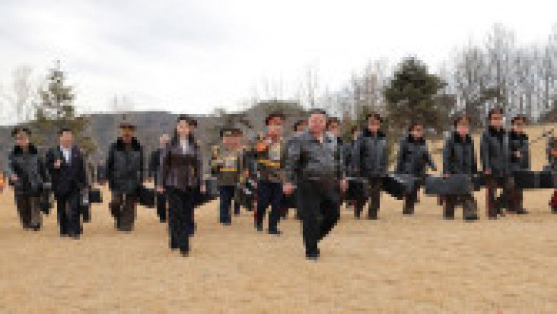 Liderul nord-coreean Kim Jong-un, alături de fiica sa, Kim Ju-ae. Foto: Profimedia | Poza 7 din 7