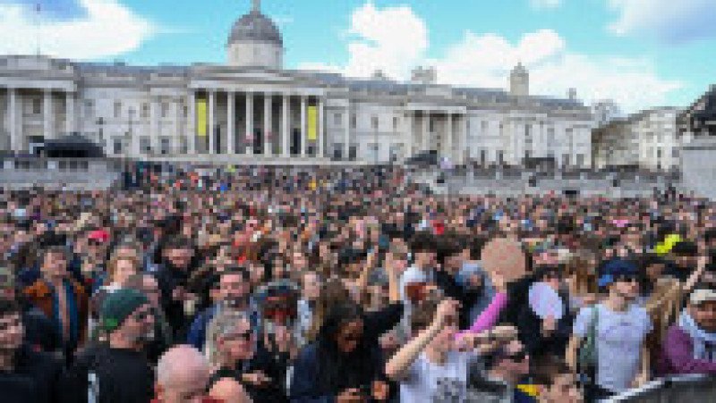 Sute de mii de persoane au participat sâmbătă la un protest în centrul Londrei împotriva extremei drepte, organizat de Together Alliance, pe fondul tensiunilor legate de discursul anti-imigrație și mobilizarea grupărilor radicale. Foto Profimedia | Poza 8 din 9