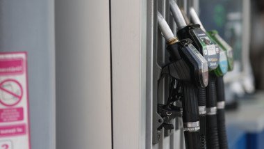 benzinarie motorina pompa carburanti