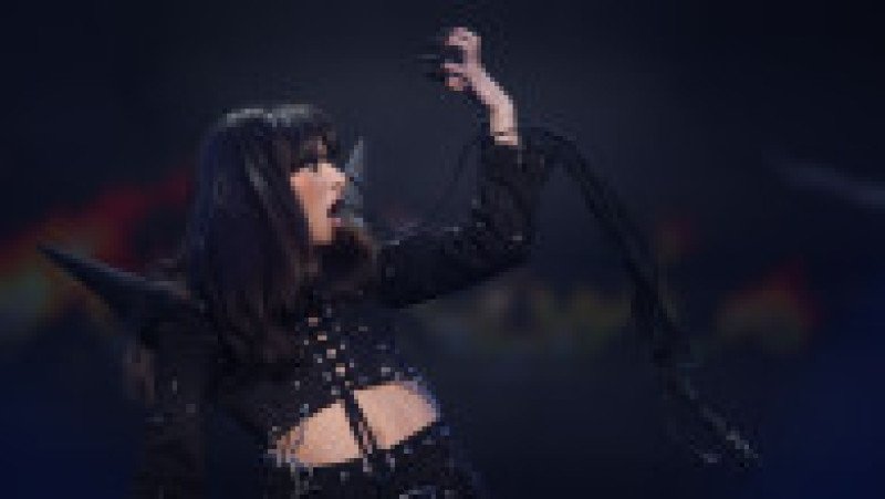 Alexandra Căpitănescu cântă alături de trupa sa în finala Eurovision România la sediul TVR din București, 4 martie 2026. Inquam Photos / George Călin | Poza 6 din 11