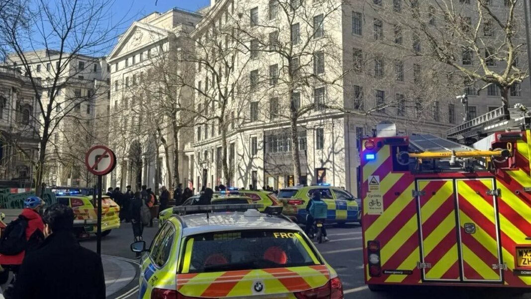 regatul-unit-s-a-saturat-de-imigranti.-partidele-de-dreapta-cer-deportari-in-masa,-in-stilul-ice