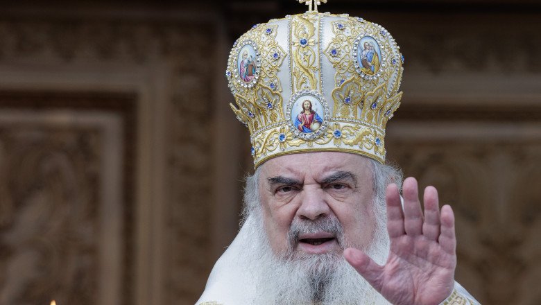 patriarhul-daniel,-in-pastorala-de-pasti:-„este-necesar-sa-fie-afirmate-cu-tarie-sfintenia-casatoriei-si-solidaritatea-in-familie”