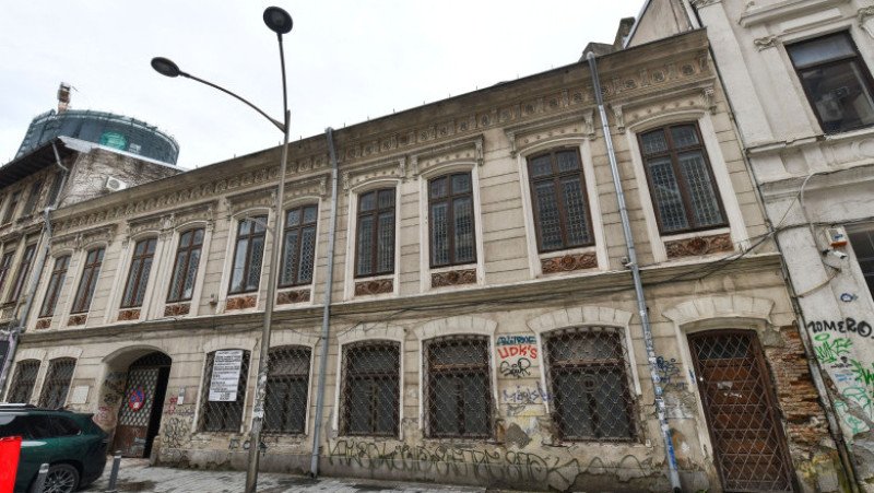 primaria-capitalei-anunta-ca-14-cladiri-rezidentiale-si-publice-urmeaza-sa-intre-in-consolidare-si-reabilitare.-cum-arata-acum