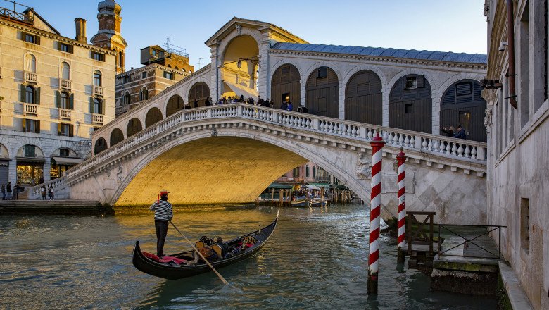 venetia-reintroduce-taxa-de-10-euro-pentru-turistii-care-viziteaza-orasul-o-zi venetia-reintroduce-taxa-de-10-euro-pentru-turistii-care-viziteaza-orasul-o-zi