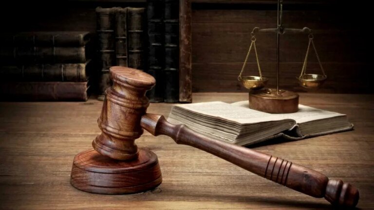 doua-persoane-au-fost-trimise-in-judecata-pentru-detinere-ilegala-de-arme-de-foc-militare