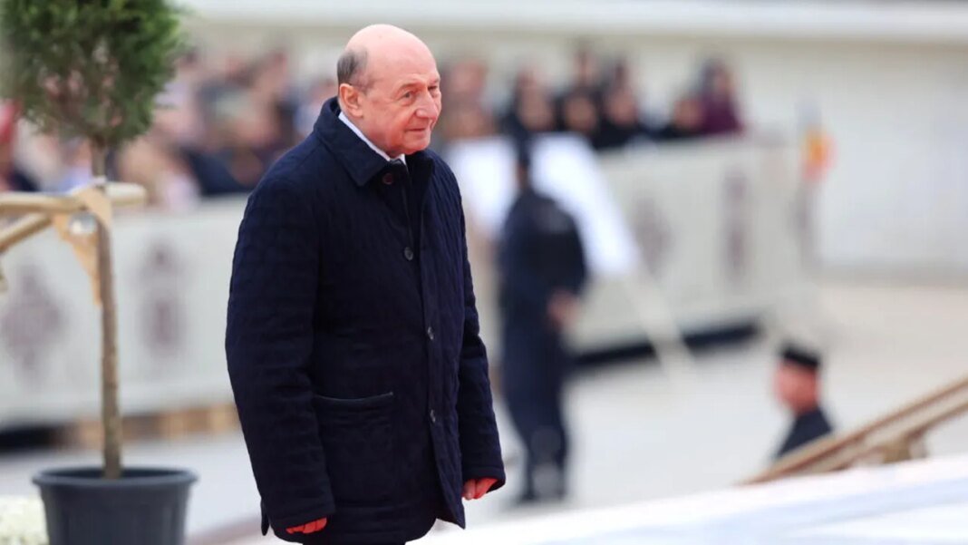 traian-basescu:-carburantul-ar-trebui-rationalizat-pentru-a-evita-o-criza.-plafonarea-preturilor,-„o-mare-greseala”