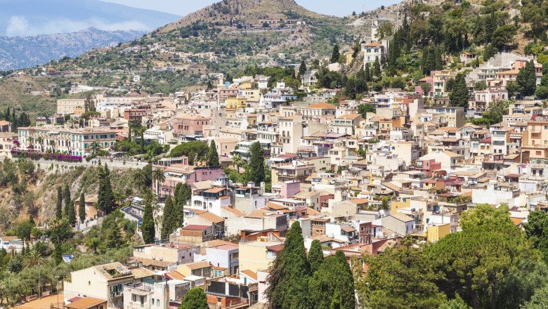 o-tanara-din-sua-si-a-cumparat-o-casa-ieftina-in-sicilia,-dupa-ce-a-vazut-un-clip-viral.-renovarile-sunt-insa-de-trei-ori-mai-scumpe