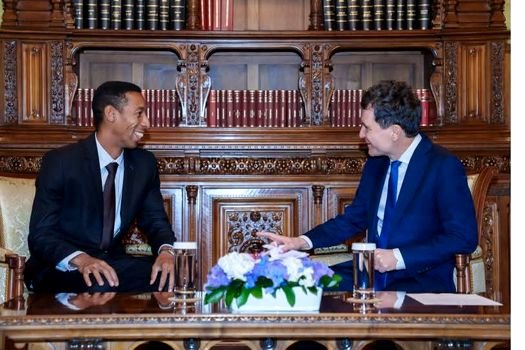 exclusiv.-„la-masa-se-asaza-pentru-a-construi,-nu-pentru-ura”-–-ambasadorul-cubei-in-romania,-alexander-valentin-rodriguez-salazar,-explica-ce-nu-inteleg-europenii-despre-cuba-–-interviu-ping-pong: exclusiv.-„la-masa-se-asaza-pentru-a-construi,-nu-pentru-ura”-–-ambasadorul-cubei-in-romania,-alexander-valentin-rodriguez-salazar,-explica-ce-nu-inteleg-europenii-despre-cuba-–-interviu-ping-pong: