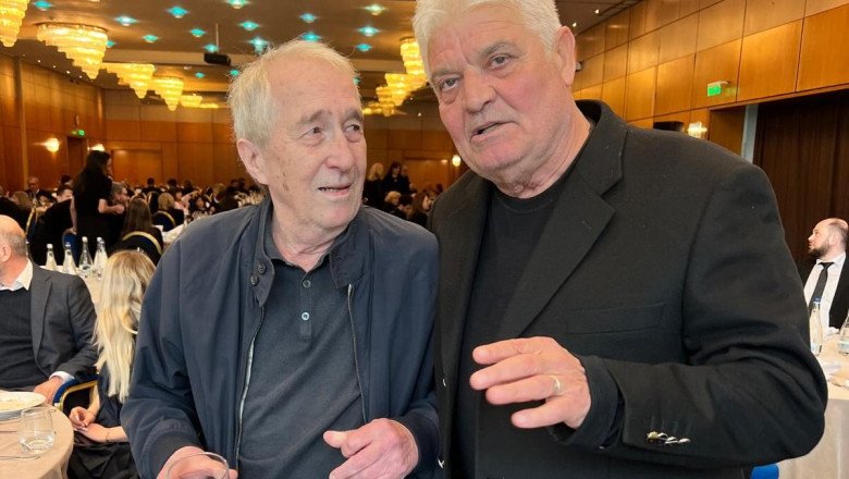 valentin-ceausescu,-prezent-la-parastasul-lui-mircea-lucescu.-s-a-fotografiat-cu-andone:-„o-zi-care-ne-a-ingenuncheat-pe-toti”