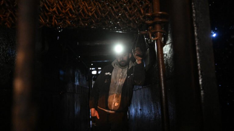 guvernul-pregateste-alocarea-a-350-milioane-lei-pentru-inchiderea-minelor-din-valea-jiului.-suma-acopera-doar-jumatate-din-necesar