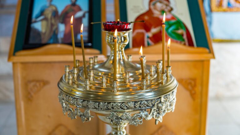 ce-nu-este-bine-sa-faci-in-prima-zi-de-paste.-preotul-explica-obiceiurile-pe-care-multi-romani-nu-le-respecta