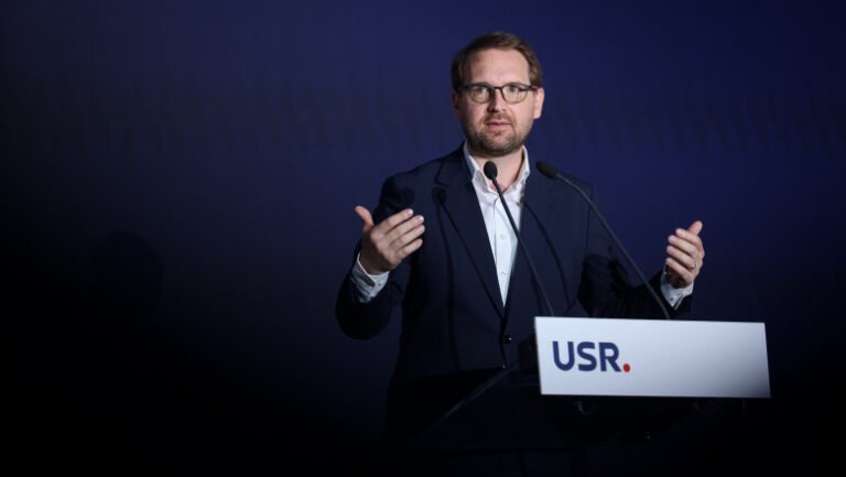 „felicitari,-ungaria-bine-ai-revenit-acasa”.-mesajul-presedintelui-usr-dupa-alegerile-din-tara-vecina