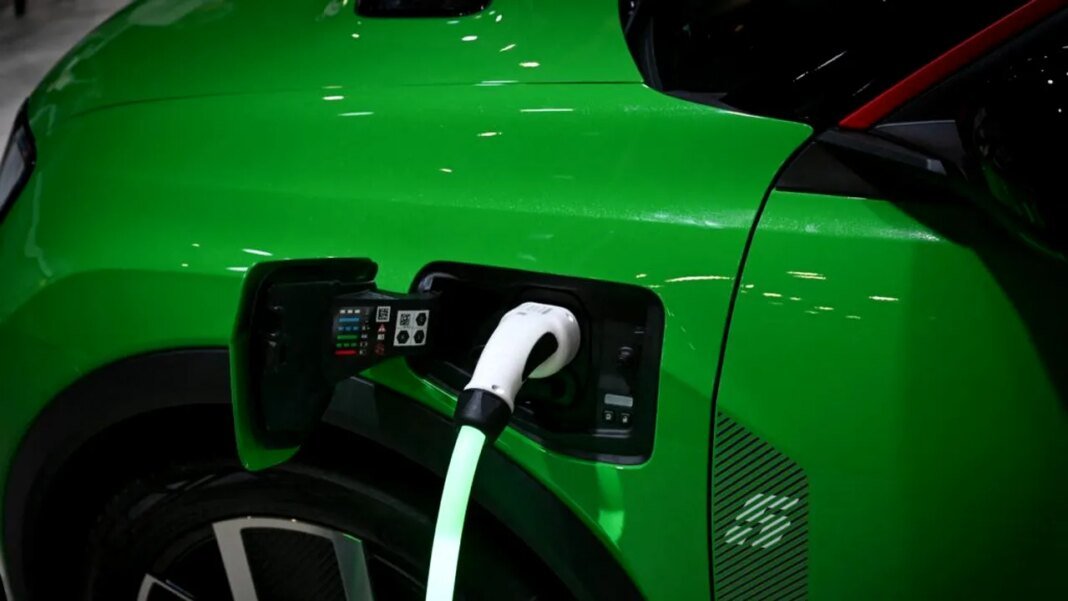 interesul-pentru-vehiculele-electrice-creste-in-europa,-pe-fondul-cresterii-preturilor-la-combustibili-din-cauza-razboiului-din-iran