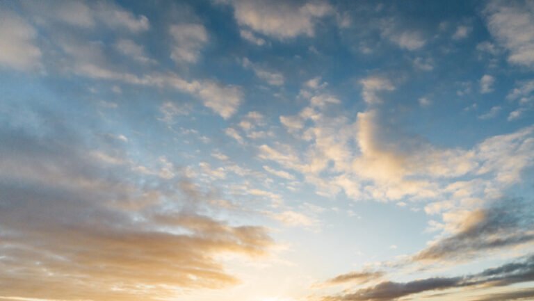 vreme-frumoasa-in-bucuresti:-temperaturi-placute-si-cer-variabil.-cod-galben-de-vant-in-judetul-caras-severin