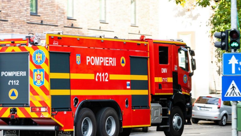 constanta:-barbat-cu-arsuri-la-fata-dupa-o-explozie-intr-un-apartament.-14-persoane-au-iesit-din-bloc