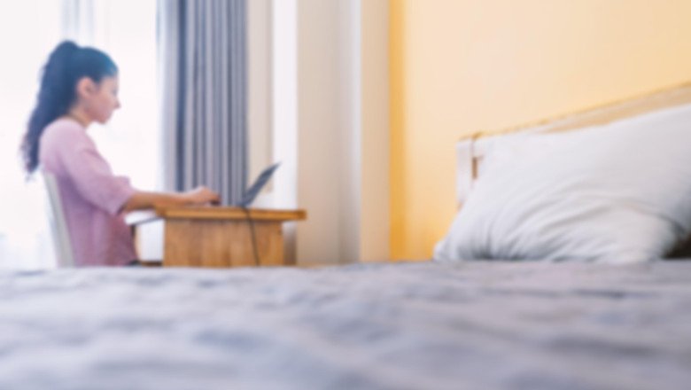 „mentalitatea-pijamalelor-e-periculoasa”.-cum-poate-singuratatea-muncii-de-acasa-sa-afecteze-sanatatea-mintala