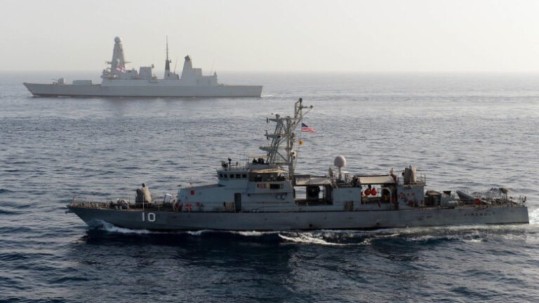 marina-britanica-ar-putea-solicita-ajutorul-frantei-pentru-a-contracara-flota-fantoma-a-rusiei