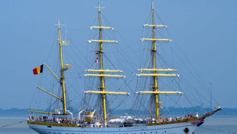 nava-scoala-„mircea”-va-pleca-intr-un-mars-international-de-instructie-de-cinci-luni.-bricul-va-traversa-atlanticul,-pana-in-sua nava-scoala-„mircea”-va-pleca-intr-un-mars-international-de-instructie-de-cinci-luni.-bricul-va-traversa-atlanticul,-pana-in-sua