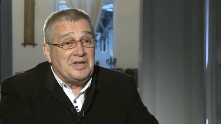 o-casa-din-dolj-a-poetului-mircea-dinescu,-incendiata.-la-cat-se-ridica-prejudiciul