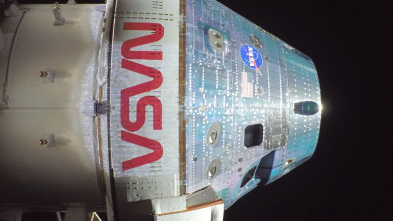 dupa-succesul-artemis-2,-atentia-nasa-se-indreapta-spre-noile-vedete:-modulele-de-aselenizare-de-la-spacex-si-blue-origin