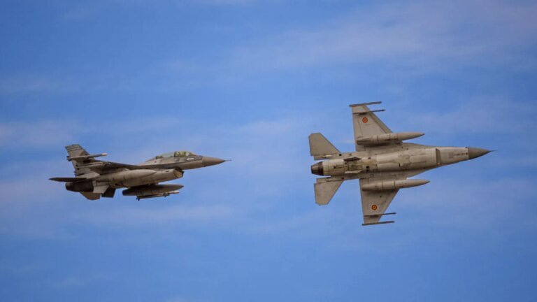 noi-atacuri-ale-rusiei-in-ucraina,-in-apropierea-granitei-cu-romania.-doua-avioane-f-16,-ridicate-de-la-sol-/-a-fost-emis-ro-alert