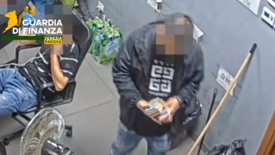 italia:-banca-clandestina-descoperita-la-padova.-milioane-de-euro-spalate,-12-persoane-arestate