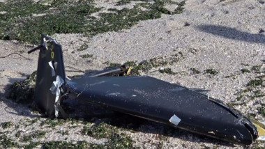 aripa de drona plaja