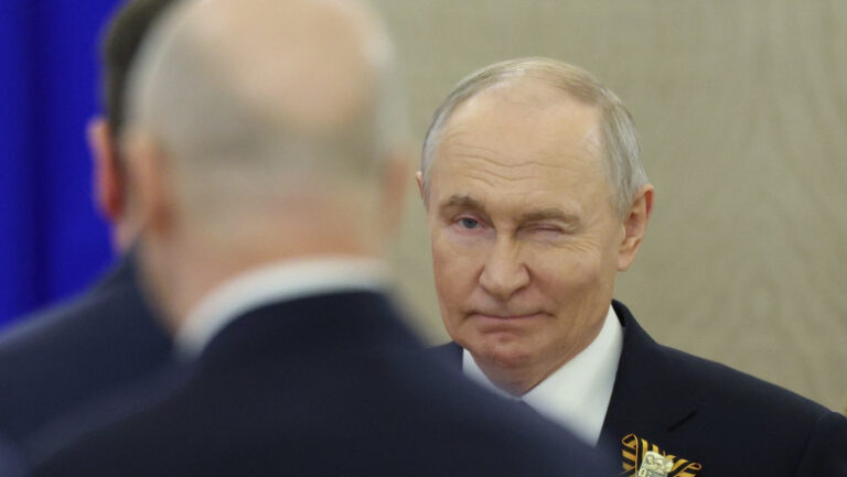 de-ce-nu-poate-elita-de-la-kremlin-sa-l-inlature-de-la-putere-pe-putin-si-ce-poate-face-occidentul-ca-sa-grabeasca-prabusirea-regimului