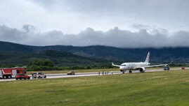 un-airbus-a220-cu-130-de-pasageri-a-derapat-de-pe-pista-pe-aeroportul-din-split,-croatia