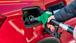 linistea-dinaintea-furtunii:-analistii-avertizeaza-ca-europa-s-ar-putea-confrunta-cu-epuizarea-stocurilor-de-petrol-in-cateva-saptamani