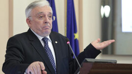 „romania-nu-are-nevoie-de-noi-taxe”.-guvernatorul-bnr-avertizeaza-ca-reducerile-de-impozite-ar-afecta-credibilitatea-tarii