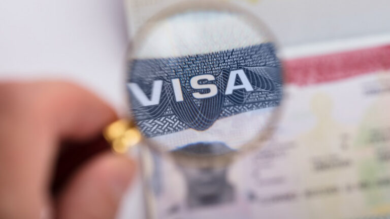 oana-toiu:-programul-visa-waiver-este-parte-din-subiectele-reconsiderate-de-administratia-trump-si-are-nevoie-si-de-un-acord-politic