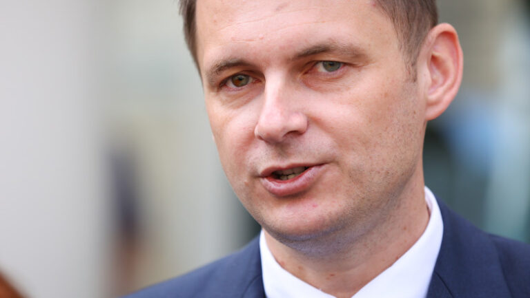 mircea-abrudean,-la-aproape-o-luna-de-la-demisia-ministrilor-social-democrati:-„nu-putem-fugi-de-realitate.-psd-sa-si-asume-guvernarea”