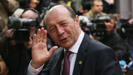 basescu-desfiinteaza-scenariul-unui-premier-tehnocrat:-„ala-nici-nu-stie-care-e-adresa-partidelor.-vai-de-mama-lui!”