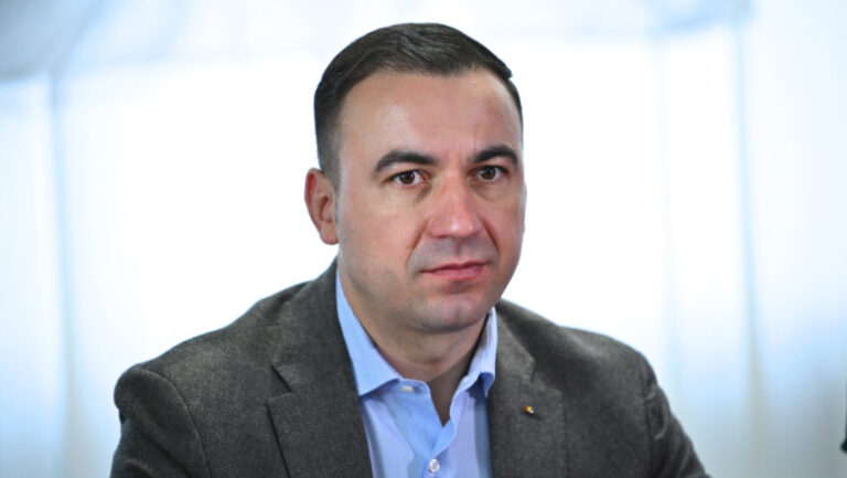 bogdan-ivan,-replica-pentru-bolojan-pe-proiectul-smr-doicesti-:-„nu-e-un-camin-cultural-sau-un-drum-comunal,-ci-un-obiectiv-strategic”
