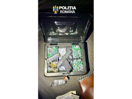 peste-40-de-perchezitii-in-22-de-judete,-intr-un-dosar-privind-arme-cumparate-ilegal-online-din-ungaria