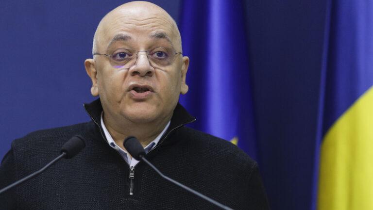 primele-concluzii-ale-anchetei-in-cazul-elevului-mort-la-scoala-in-bacau.-raed-arafat:-„telefoanele-au-aratat-clar-ca-e-un-caz-urgent”