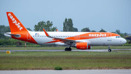 un-zbor-easyjet-din-egipt-catre-marea-britanie-a-aterizat-de-urgenta-la-roma-dupa-ce-un-pasager-a-dezvaluit-ce-are-in-bagaj