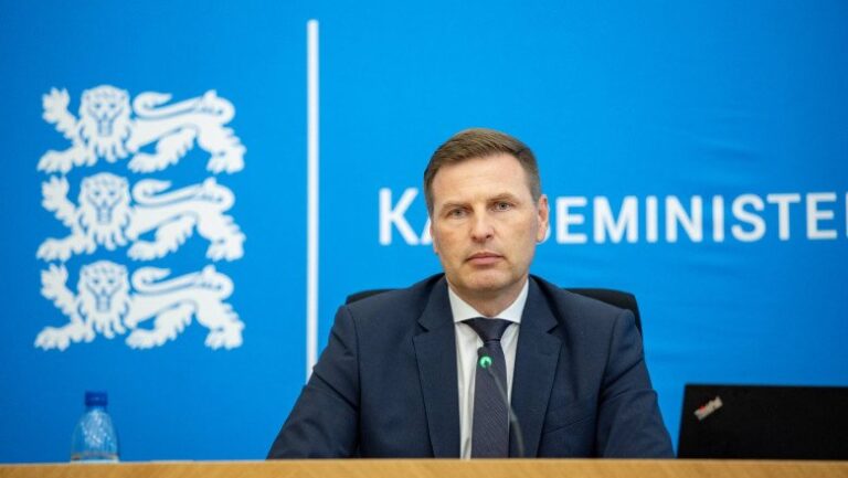 Ministrul estonian al Apărării e convins că NATO nu se va prăbuşi, iar SUA îşi vor apăra aliaţii
