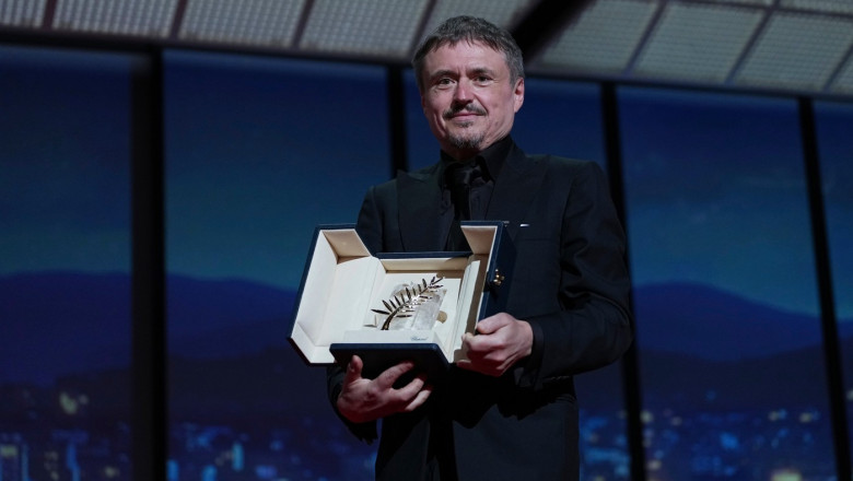 cristian-mungiu-a-adus-in-romania-trofeul-palme-d’or:-„avem-sanse-la-oscar.-este-un-film-care-implica-mult-curaj” cristian-mungiu-a-adus-in-romania-trofeul-palme-d’or:-„avem-sanse-la-oscar.-este-un-film-care-implica-mult-curaj”
