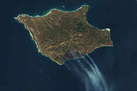 „bijuteria-de-pe-coasta-californiei”,-devastata-de-un-incendiu-urias-declansat-de-un-marinar-naufragiat.-cum-a-luat-foc-insula