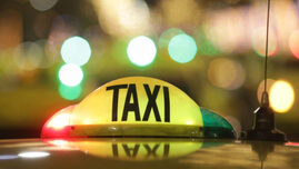 un-taximetrist-din-bucuresti-a-fost-arestat-dupa-ce-a-furat-telefonul-unui-britanic-si-a-cheltuit-mii-de-euro-pe-haine