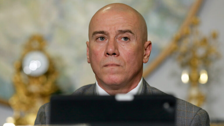 ministrul-culturii-demeter-andras-istvan-si-a-dat-demisia-dupa-ce-au-aparut-inregistrari-cu-el-injurand-interesul-national-al-romaniei