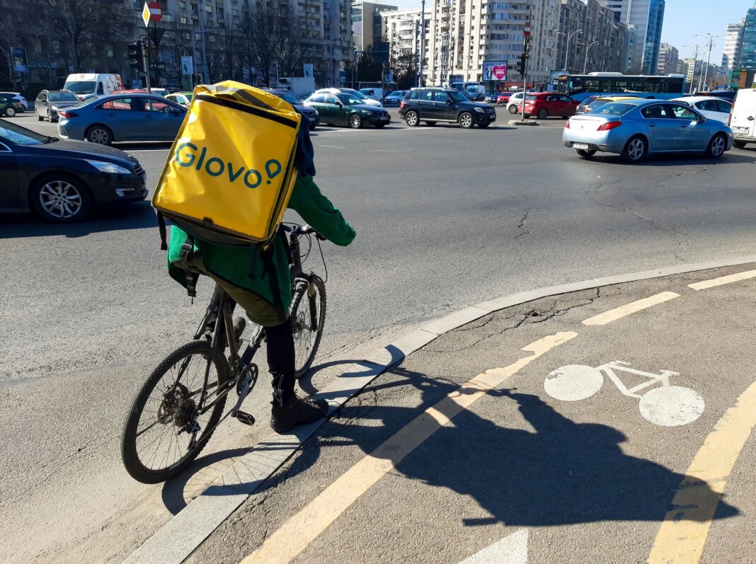 glovo,-la-un-pas-sa-si-schimbe-proprietarul:-uber-pregateste-o-miscare-surpriza-de-peste-10-miliarde-de-euro-pe-piata-livrarilor-de-mancare glovo,-la-un-pas-sa-si-schimbe-proprietarul:-uber-pregateste-o-miscare-surpriza-de-peste-10-miliarde-de-euro-pe-piata-livrarilor-de-mancare