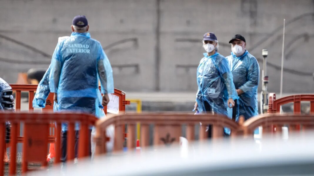 un-spaniol-evacuat-de-pe-nava-de-croaziera-afectata-de-hantavirus-a-fost-testat-pozitiv un-spaniol-evacuat-de-pe-nava-de-croaziera-afectata-de-hantavirus-a-fost-testat-pozitiv