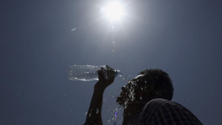 europa-fierbe-sub-un-„dom-de-caldura-extrem-de-anormal-si-puternic”.-temperaturile-au-explodat-cu-pana-la-16°c-peste-medie
